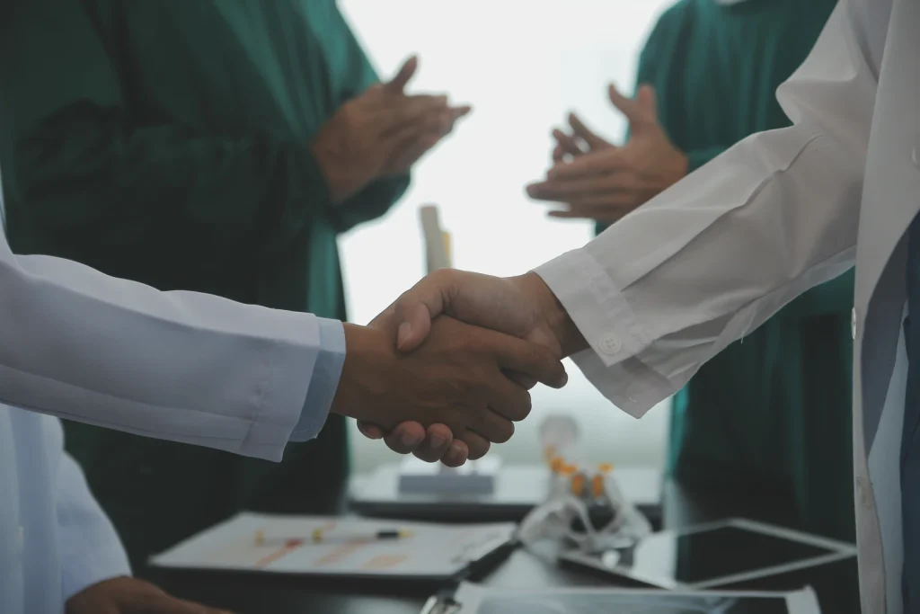 العلاقات الحكومية والتوثيق
